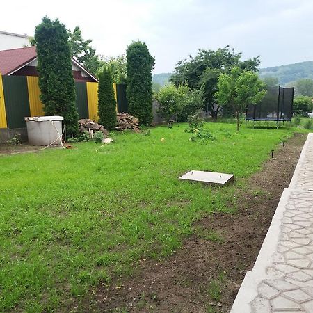 Casa Ariana Hotel Curtea de Argeş Екстериор снимка