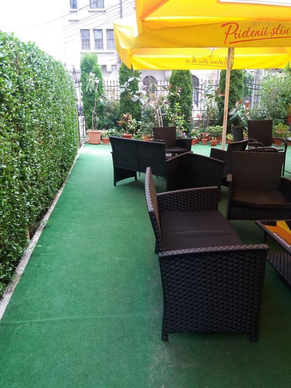 Casa Ariana Hotel Curtea de Argeş Екстериор снимка
