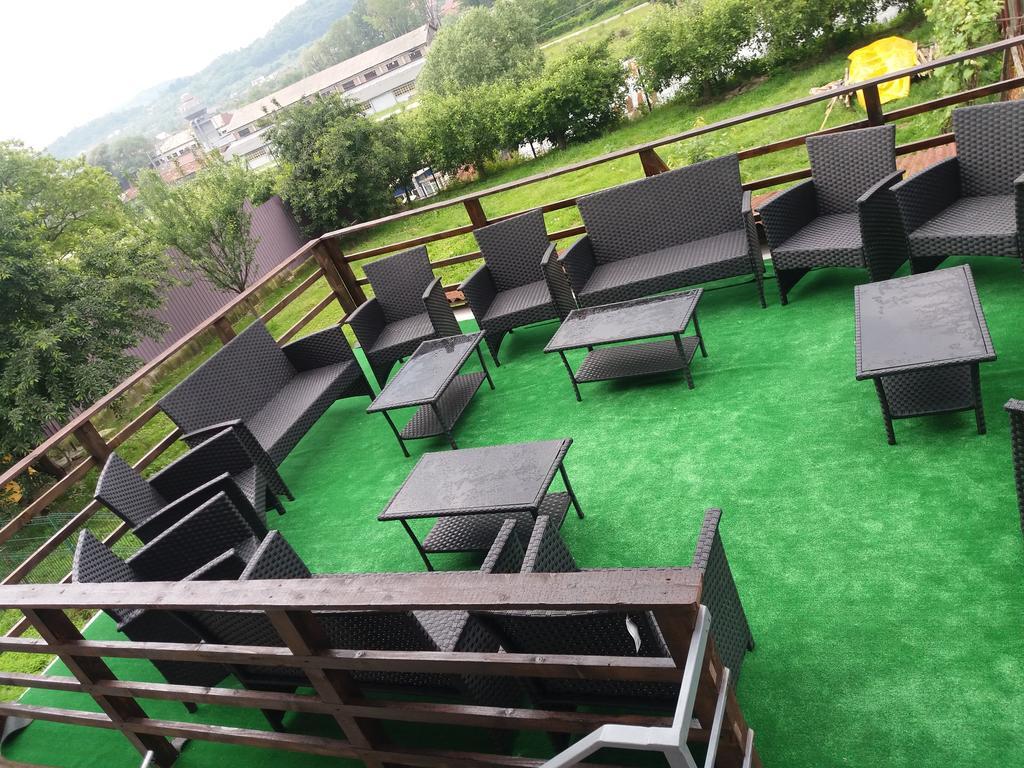 Casa Ariana Hotel Curtea de Argeş Екстериор снимка