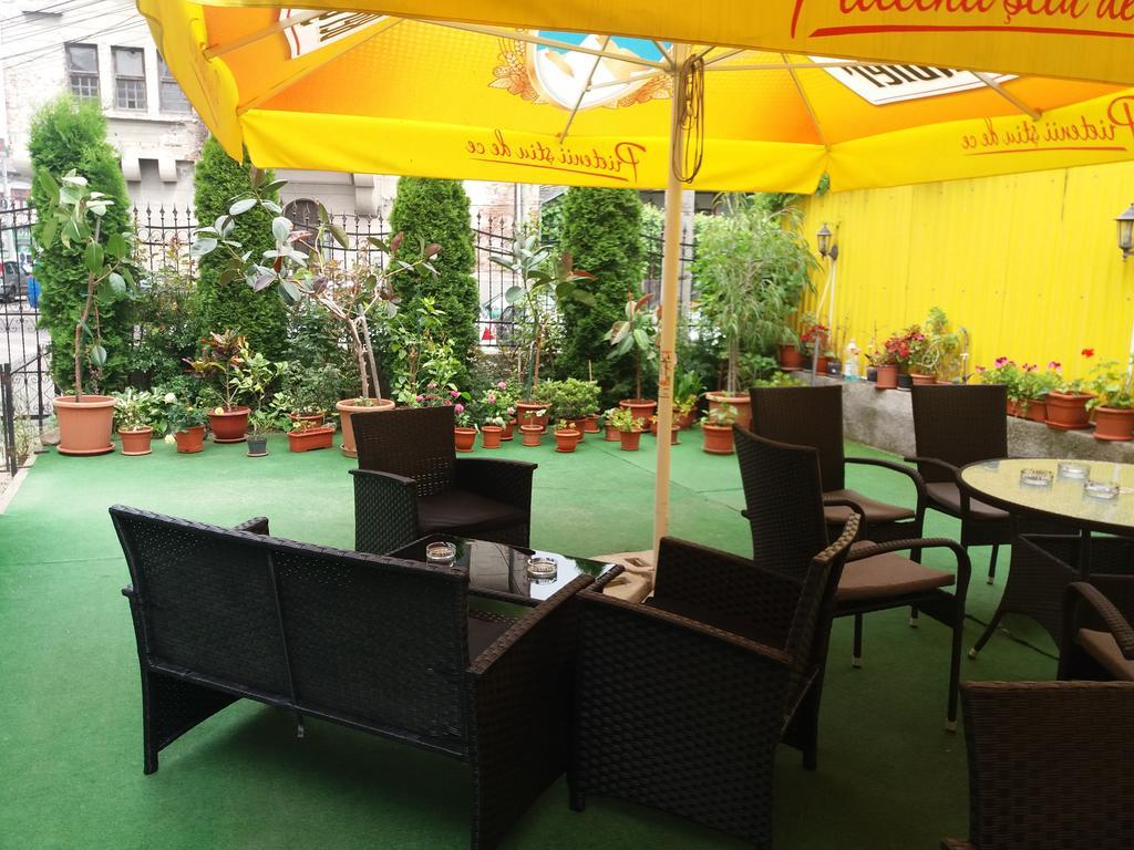 Casa Ariana Hotel Curtea de Argeş Екстериор снимка