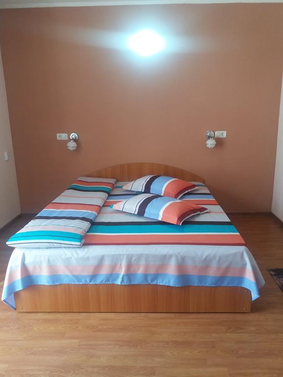 Casa Ariana Hotel Curtea de Argeş Екстериор снимка