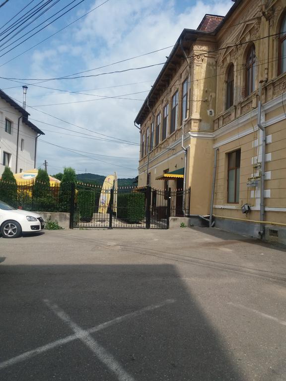 Casa Ariana Hotel Curtea de Argeş Екстериор снимка