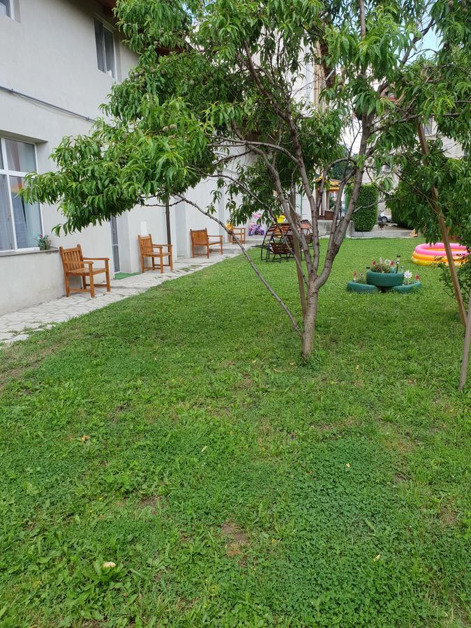 Casa Ariana Hotel Curtea de Argeş Екстериор снимка