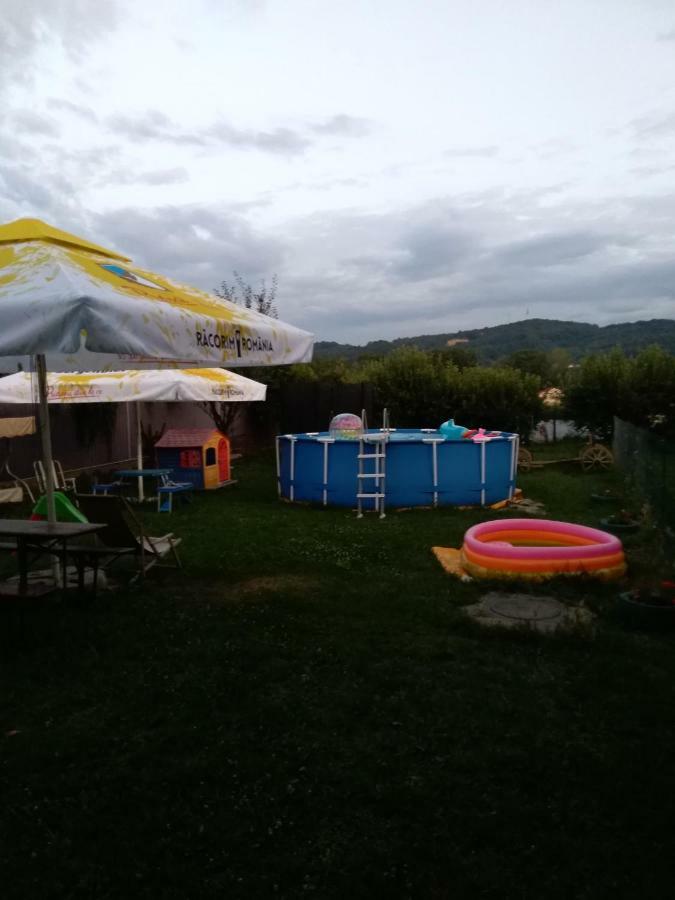 Casa Ariana Hotel Curtea de Argeş Екстериор снимка